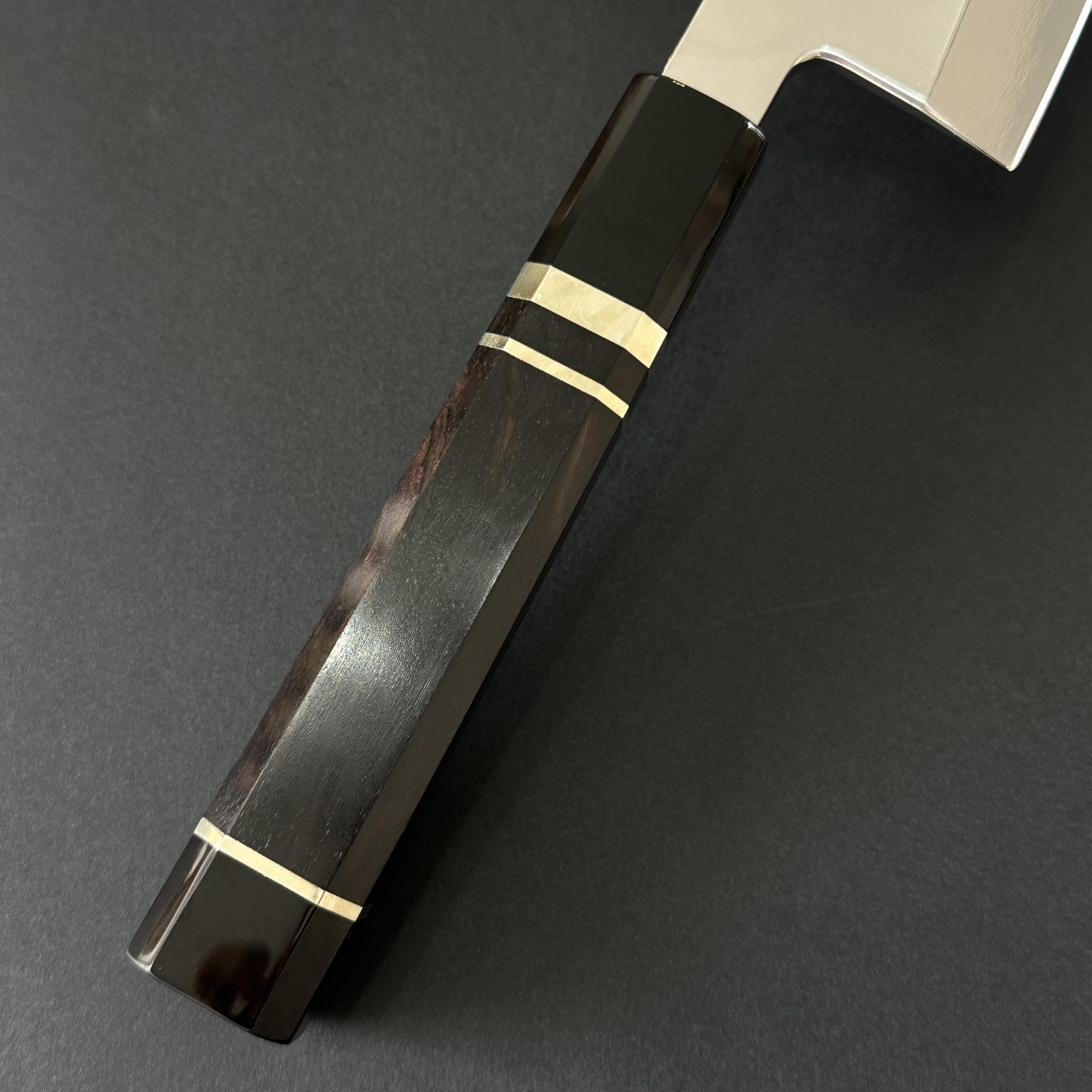 Amazon | 【鏡面仕上げ VG10号出刃包丁】180mm 黒檀八角柄 高級V